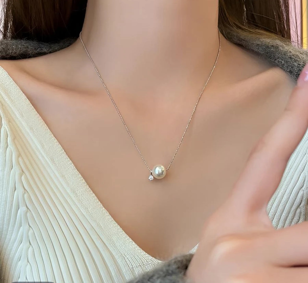 Zarte Perlenkette mit Silberkette – elegant & schlicht