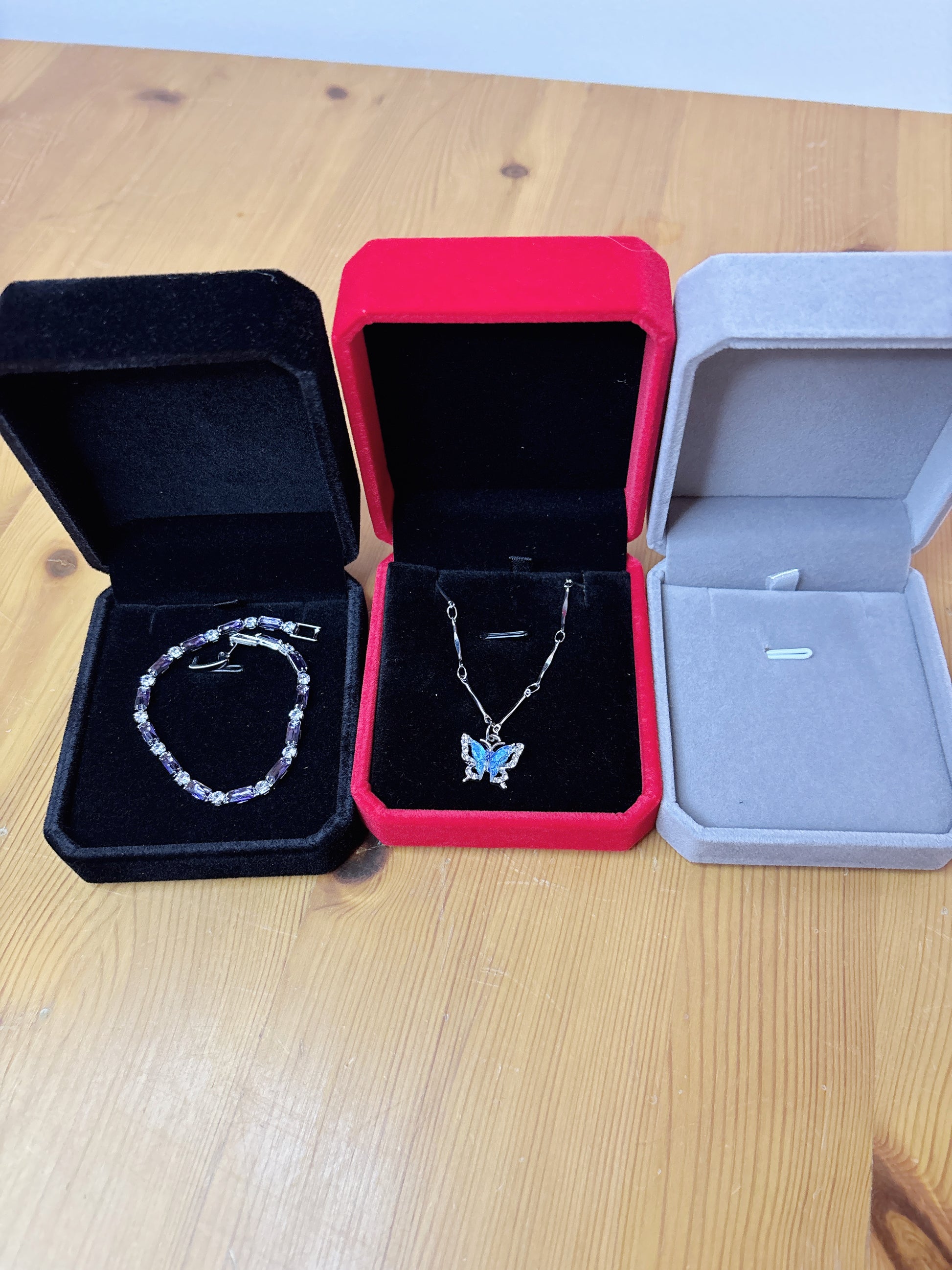 Schmuckbox aus Samt elegante Geschenkbox – Little Shark