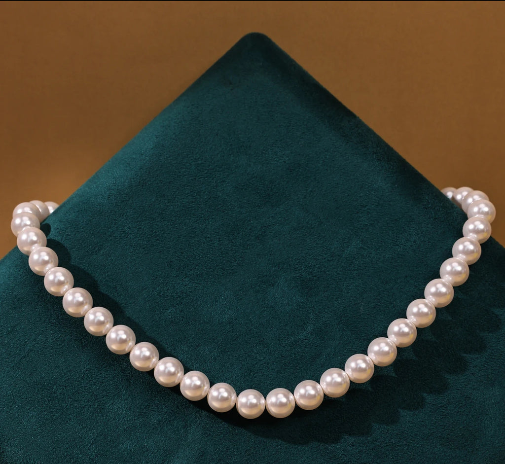 Klassische weiße Perlenkette mit 925-Silberverschluss