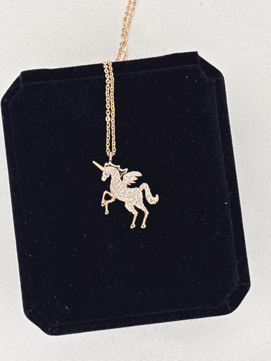 ✨ Funkelnde Einhorn-Halskette mit Flügeln – Märchenhafter Schmuck aus Silber ✨
