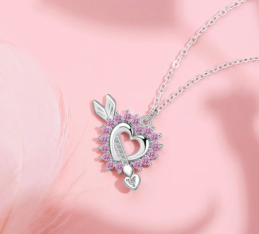 Herz-Pfeil Halskette mit rosa Kristallen