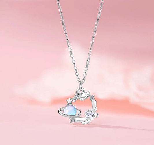 Silberfarbene Planetenkette mit Sternenanhänger