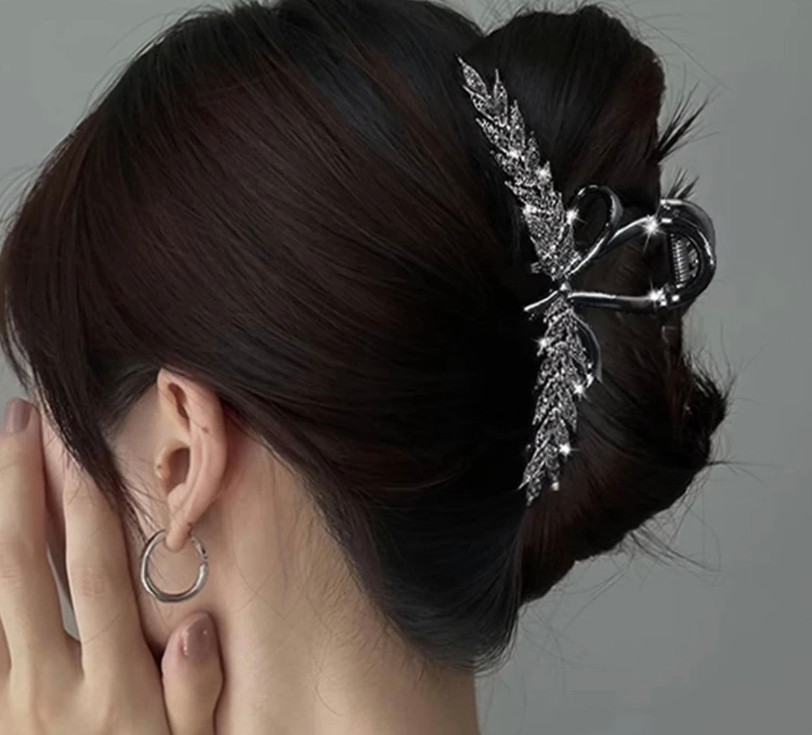 Haarklammer mit Schleife und Strass-Blättern – Little Shark