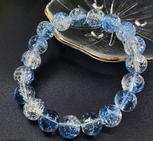 Elastisches Perlenarmband in Blau-Crackle-Optik