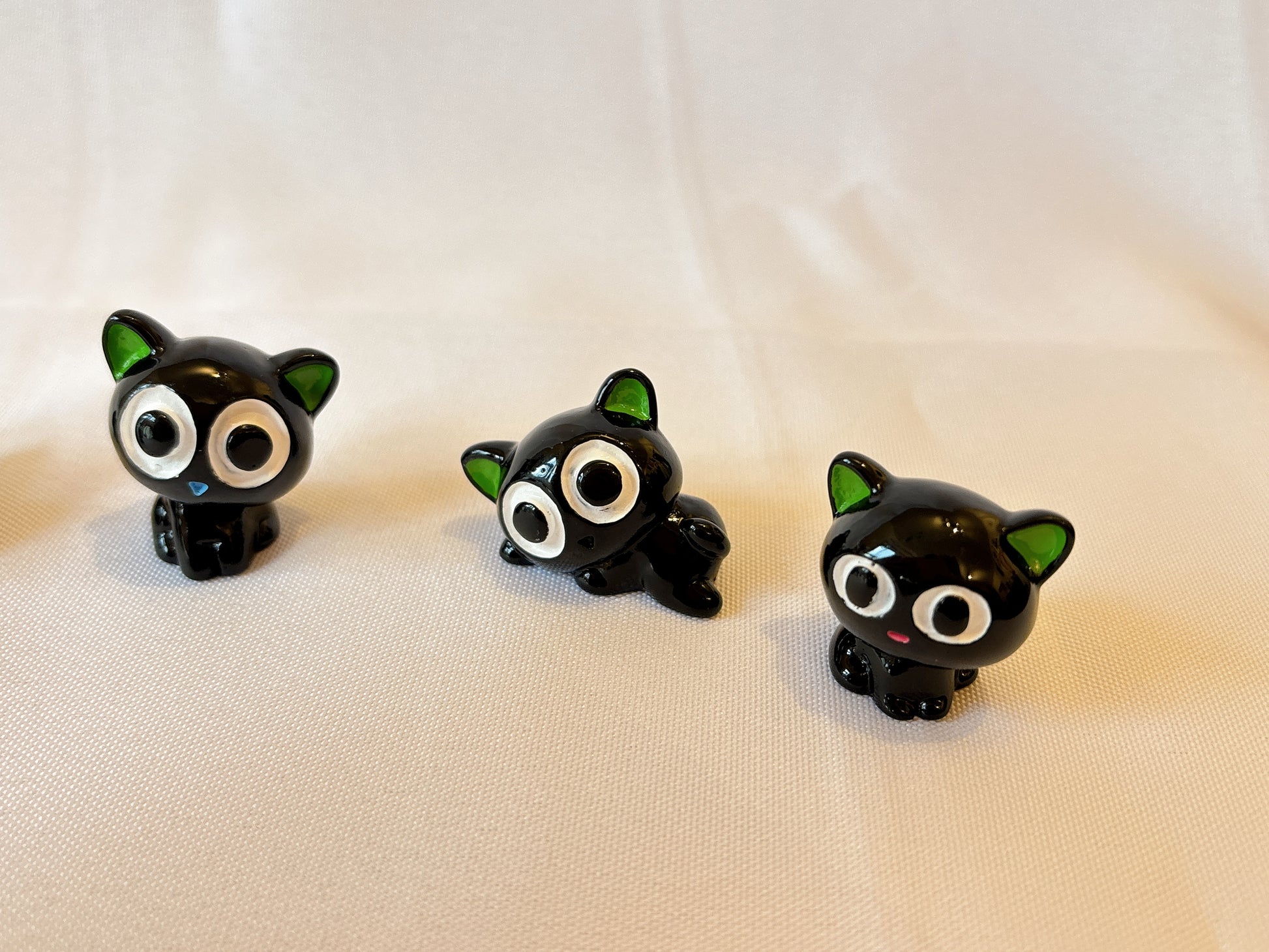 Schwarze Katzen Figuren 5er Set kawaii Mini Deko – Little Shark