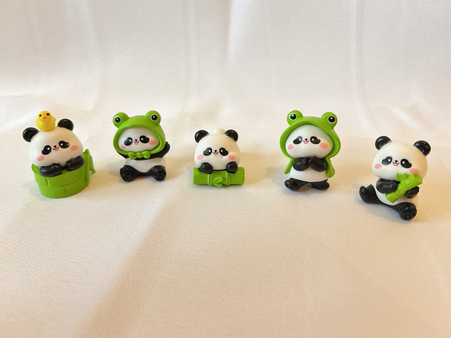 Niedliche Panda Mini-Figuren – 5er Set - Little Shark